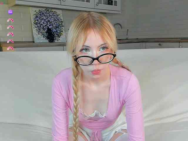 UwuFlower Live Webcam on BongaCams