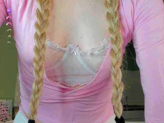 UwuFlower Live Webcam on BongaCams