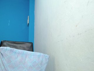 Carolinhe Porn Show