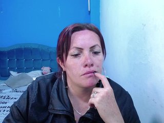 Carolinhe Porn Show