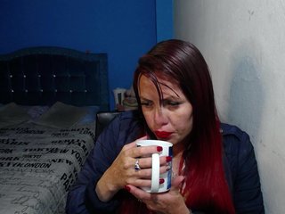 Carolinhe Porn Show
