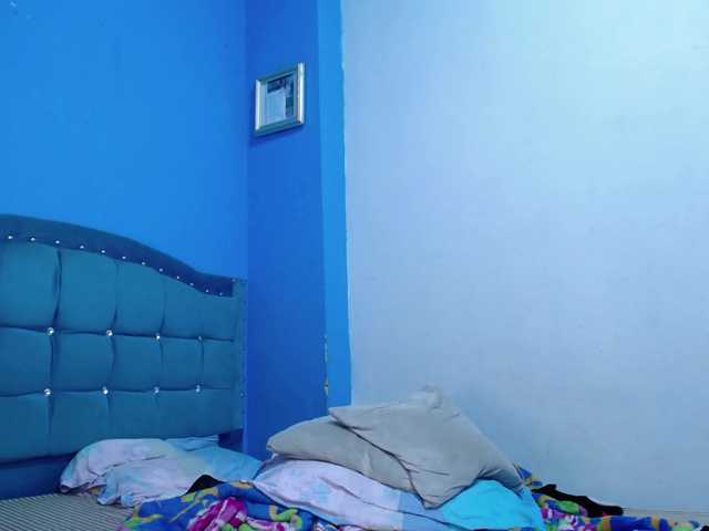 Carolinhe live cam on BongaCams