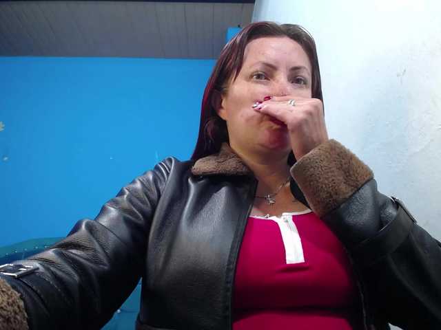 Carolinhe live cam on BongaCams