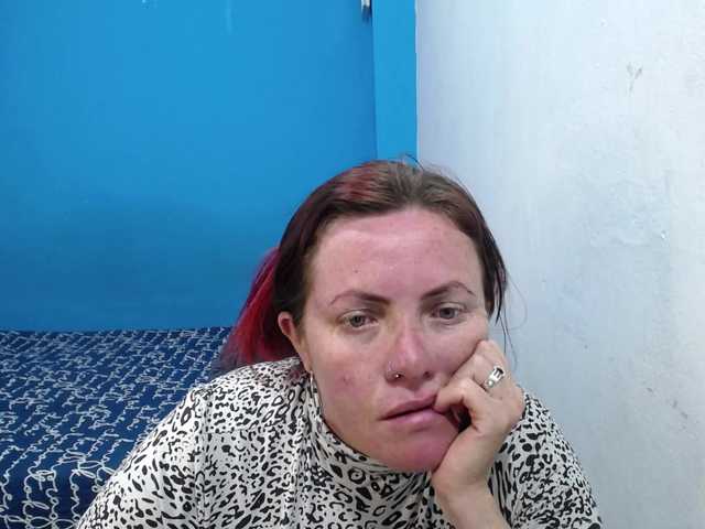 Carolinhe live cam on BongaCams