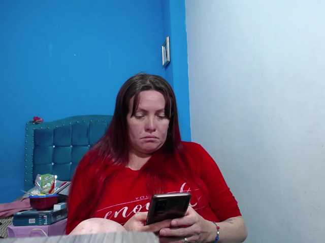 Carolinhe live cam on BongaCams