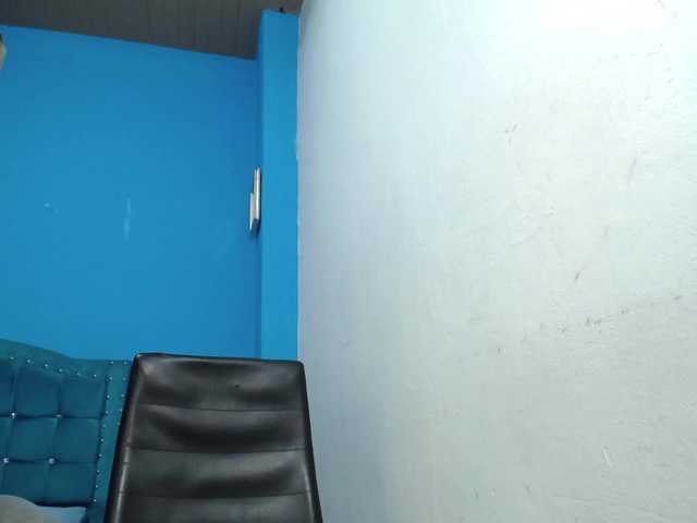 Carolinhe live cam on BongaCams