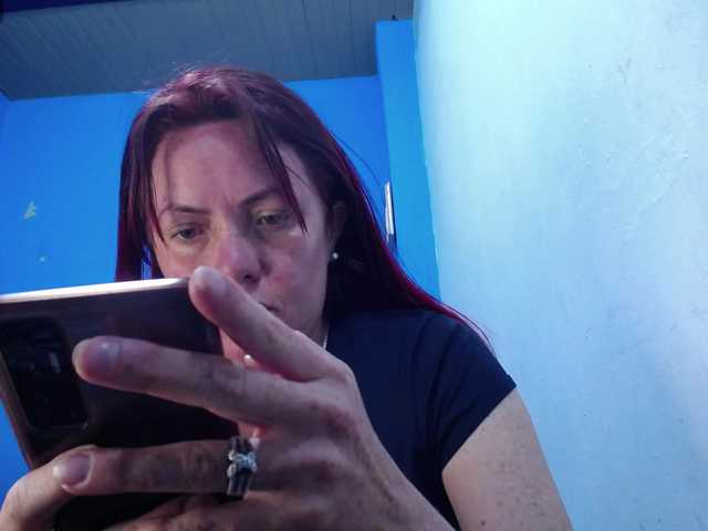 Carolinhe live cam on BongaCams