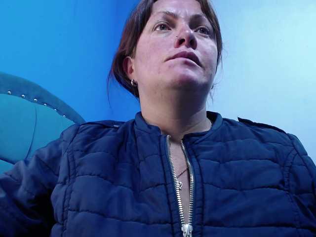 Carolinhe live cam preview