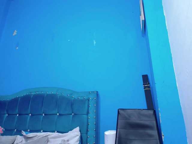 Carolinhe live cam on BongaCams