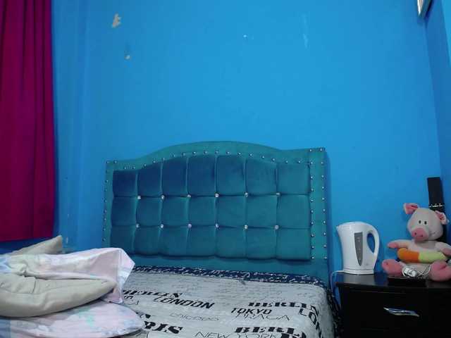 Carolinhe live cam on BongaCams