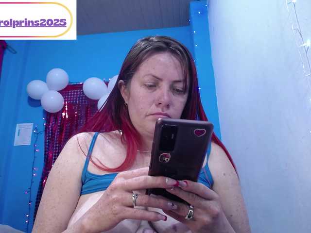 Carolinhe's BongaCams show and profile