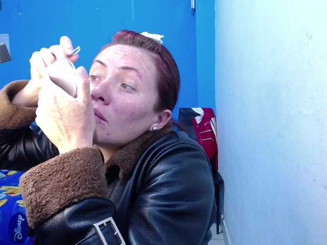 Carolinhe live cam on BongaCams