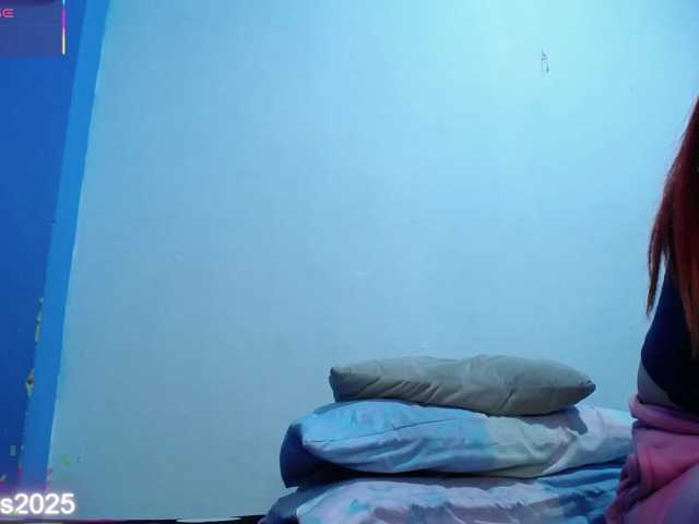 Carolinhe live cam preview