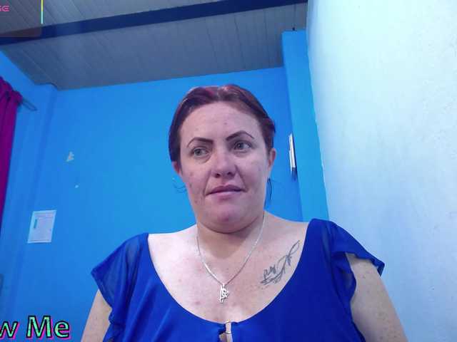 Carolinhe live cam on BongaCams