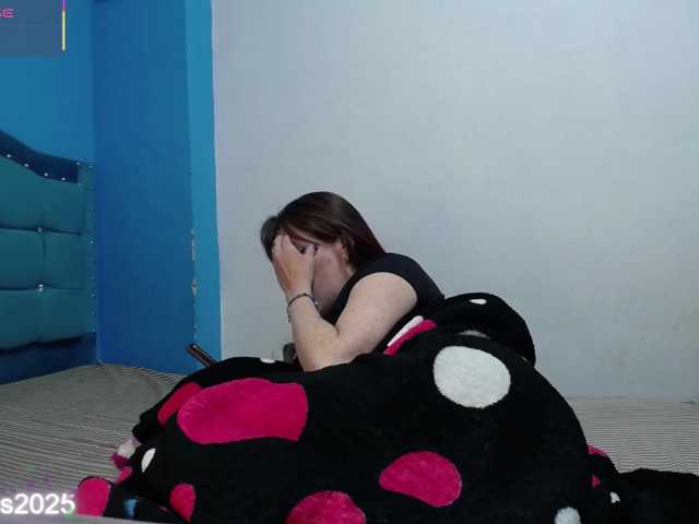 Carolinhe live cam on BongaCams