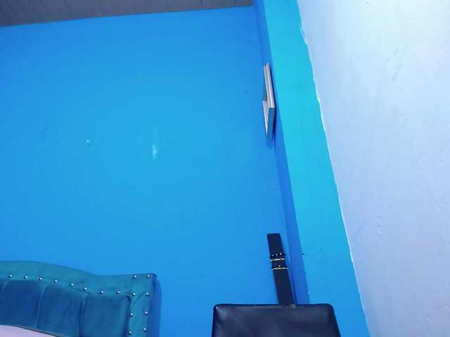 Carolinhe live cam on BongaCams