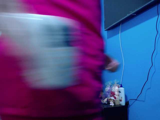 Carolinhe live cam on BongaCams