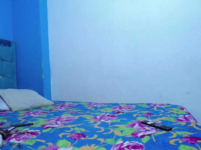 Carolinhe live cam on BongaCams