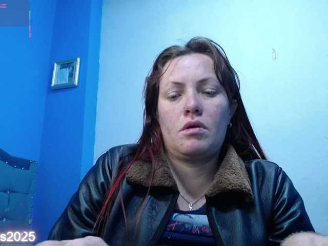 Carolinhe live cam on BongaCams