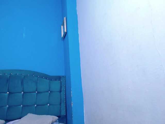 Carolinhe live cam on BongaCams