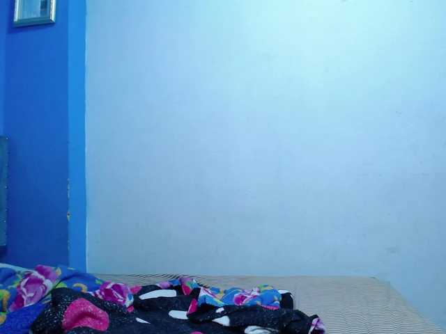 Carolinhe live cam on BongaCams
