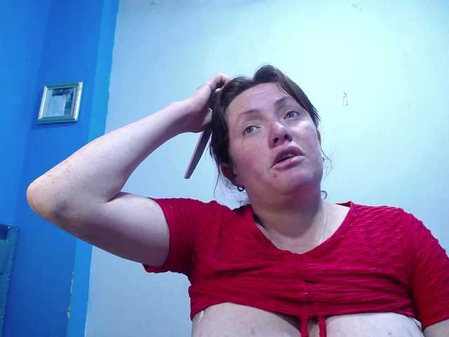 Carolinhe live cam on BongaCams