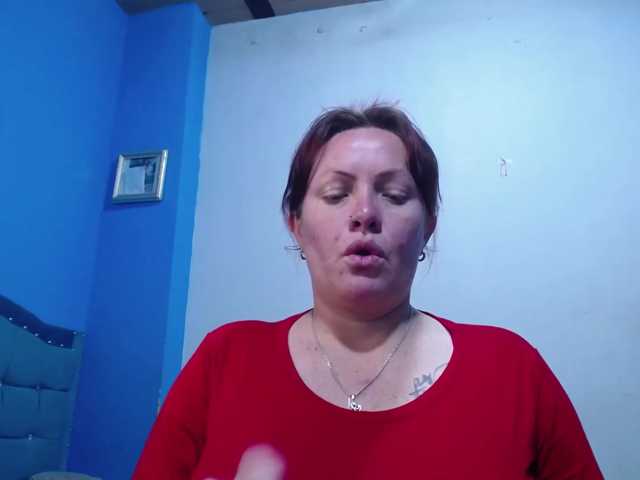 Carolinhe live cam on BongaCams