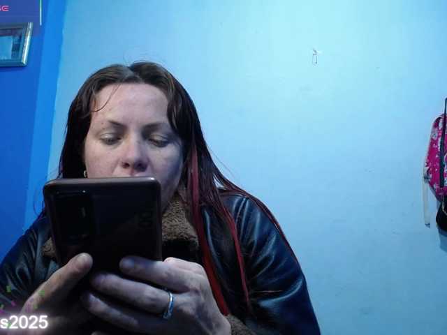 Carolinhe live cam on BongaCams
