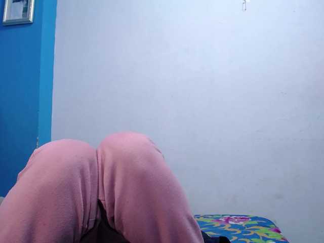 Carolinhe live cam on BongaCams