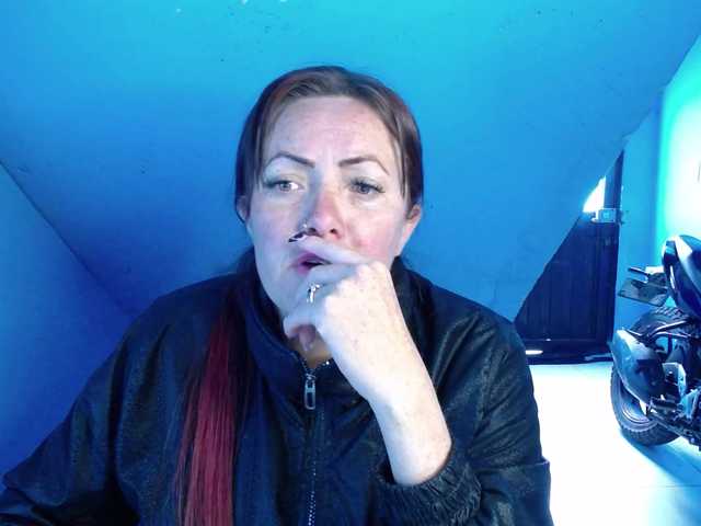 Carolinhe live cam on BongaCams