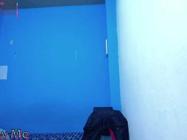 Carolinhe live cam on BongaCams