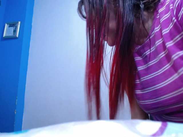 Carolinhe live cam on BongaCams