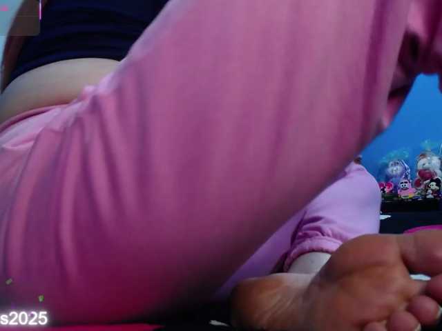 Carolinhe live cam on BongaCams