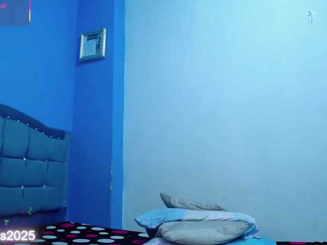 Carolinhe live cam on BongaCams