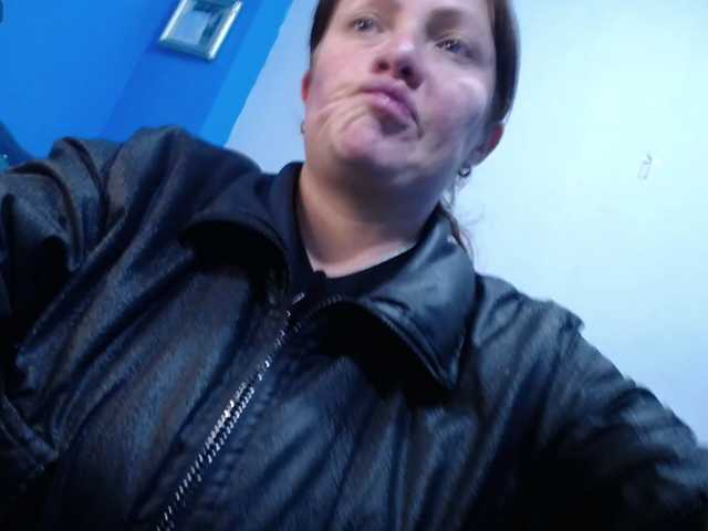 Carolinhe live cam on BongaCams