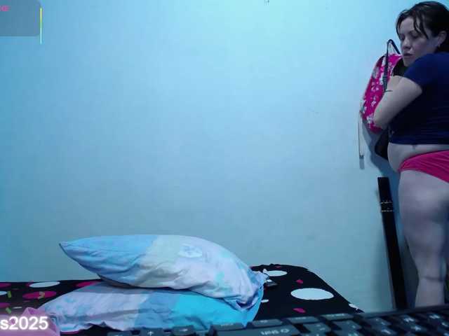 Carolinhe live cam preview