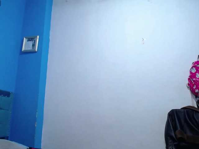Carolinhe live cam on BongaCams