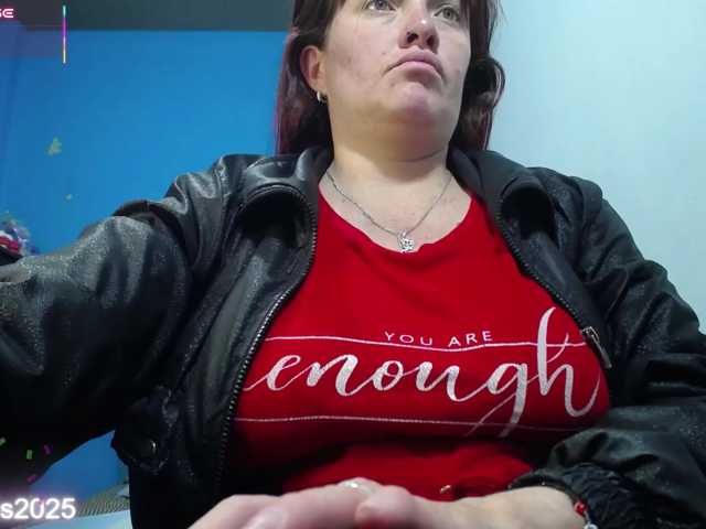Carolinhe live cam on BongaCams