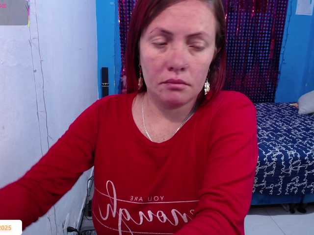 le modèle Carolinhe est en webcam porno dans un show sur le site bongacams, il possède les tags suivants: Latino/Hispanic,Redhead,Trimmed