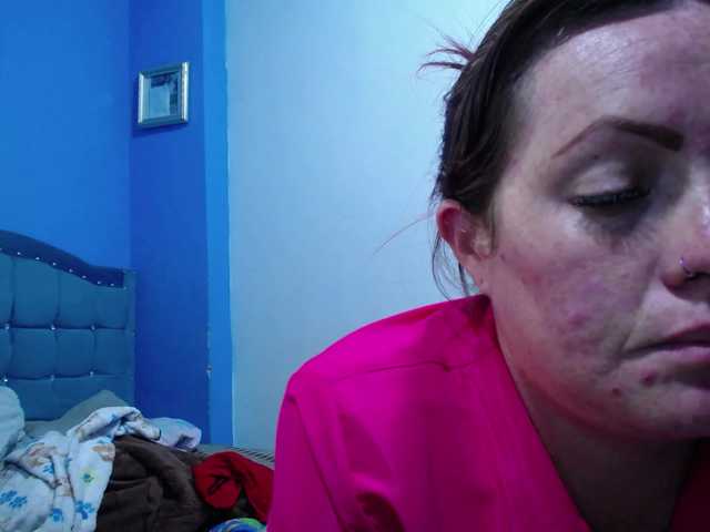 Carolinhe live cam on BongaCams