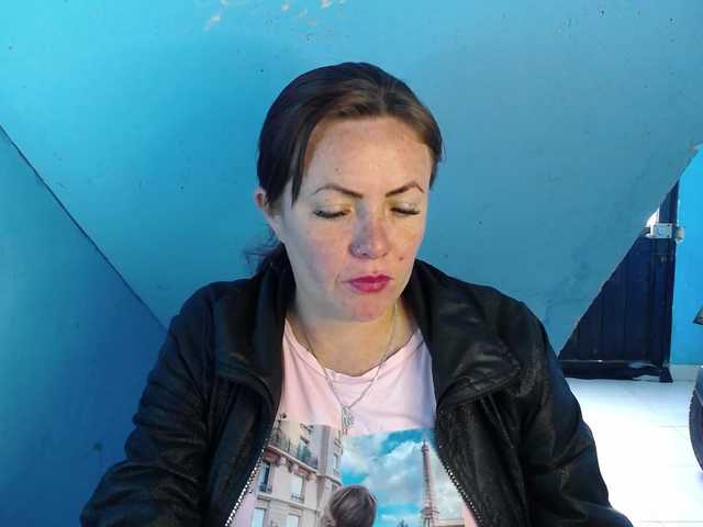 Carolinhe live cam on BongaCams