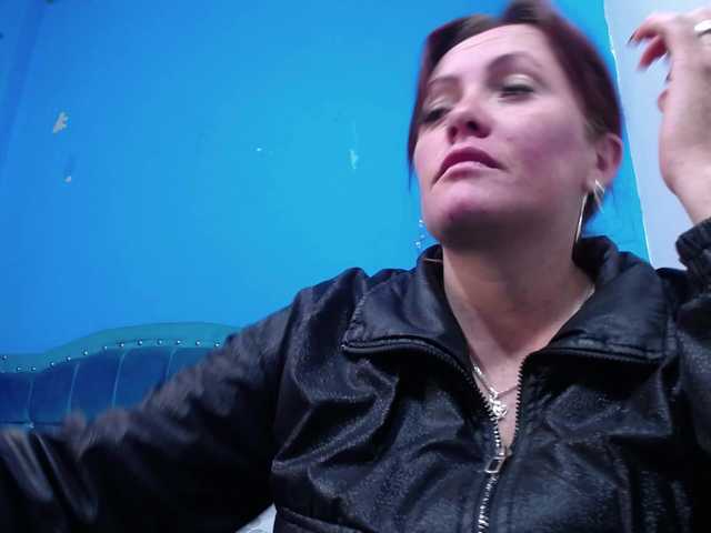 Carolinhe live cam on BongaCams