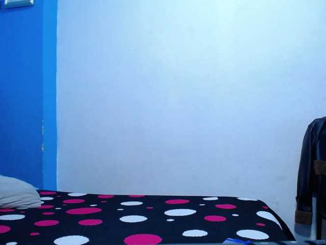 Carolinhe live cam on BongaCams