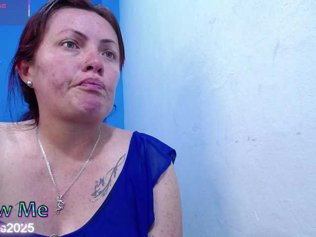 Carolinhe live cam on BongaCams