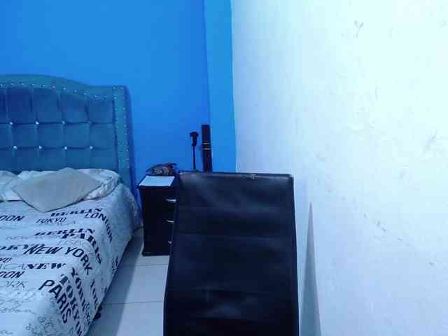 Carolinhe Sex Cam Show