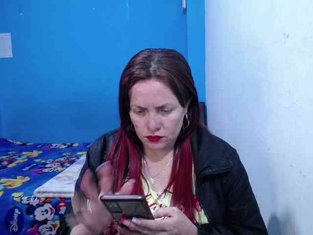 Carolinhe Carolinhe