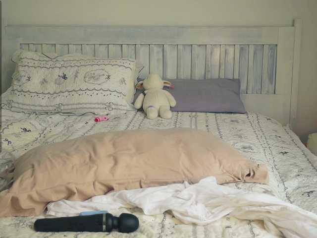 SlowlyLolly44 live webcam show