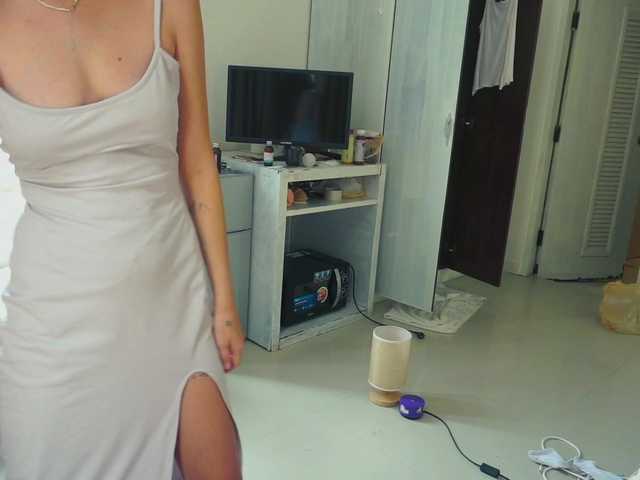 SlowlyLolly44 live cam on BongaCams