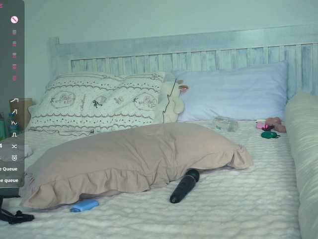 SlowlyLolly44 live cam on BongaCams