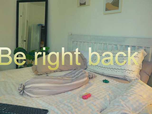 SlowlyLolly44 live cam